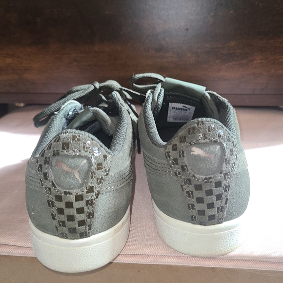 Puma women's Vikky green suede casual sneakers size  7 - Picture 8 of 12